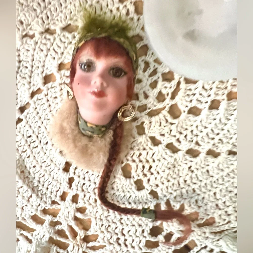 Vintage Hand-painted Ceramic Sagar Lady Head Brooch Pin 1950’s Art Deco Mid Mod